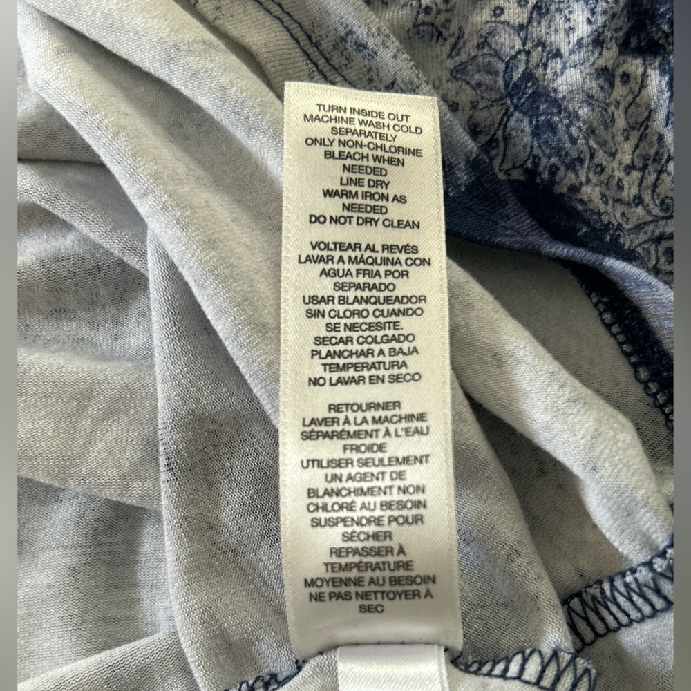 Chico's Woman Navy and White Scoop Neck Printed Long Sleeve Top SZ 3/16/XL EUC - Picture 10 of 11